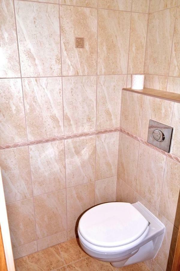 Centrum Apartman With Free Parking Gyor Exterior photo